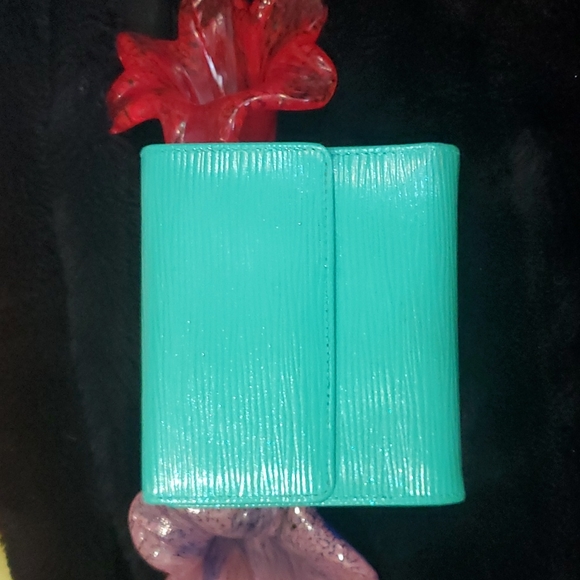 Louis Vuitton Epi Wallet - Picture 5 of 16